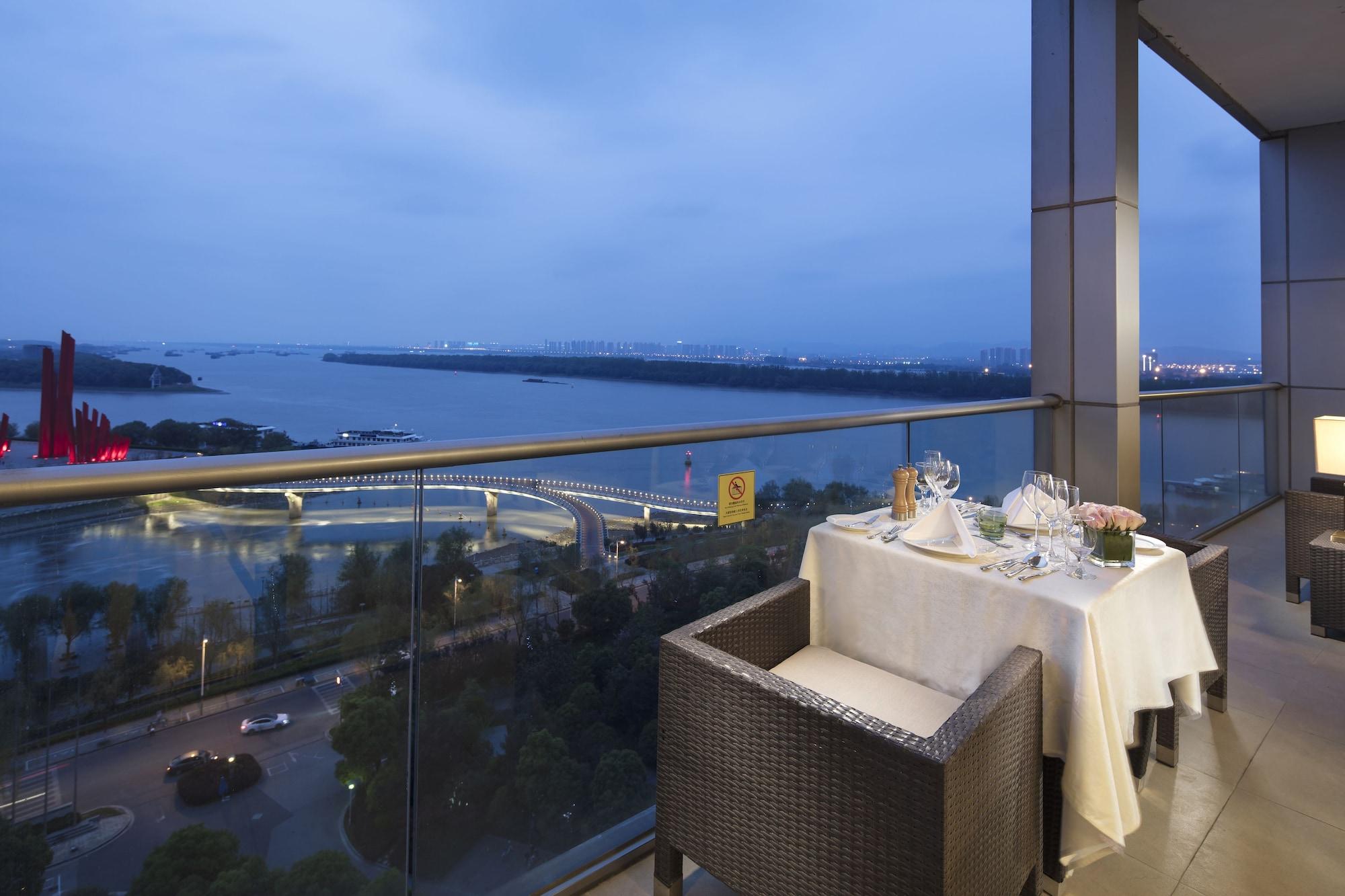 Hilton Nanjing Riverside Εξωτερικό φωτογραφία